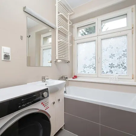Διαμέρισμα Lilac With Bathtub In Close To The Park By Renters *