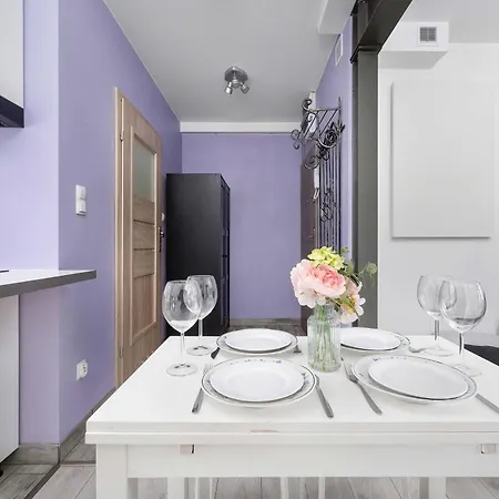Διαμέρισμα Lilac With Bathtub In Close To The Park By Renters Βρότσλαβ