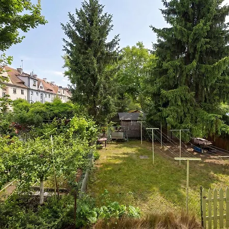 Lilac With Bathtub In Close To The Park By Renters Διαμέρισμα